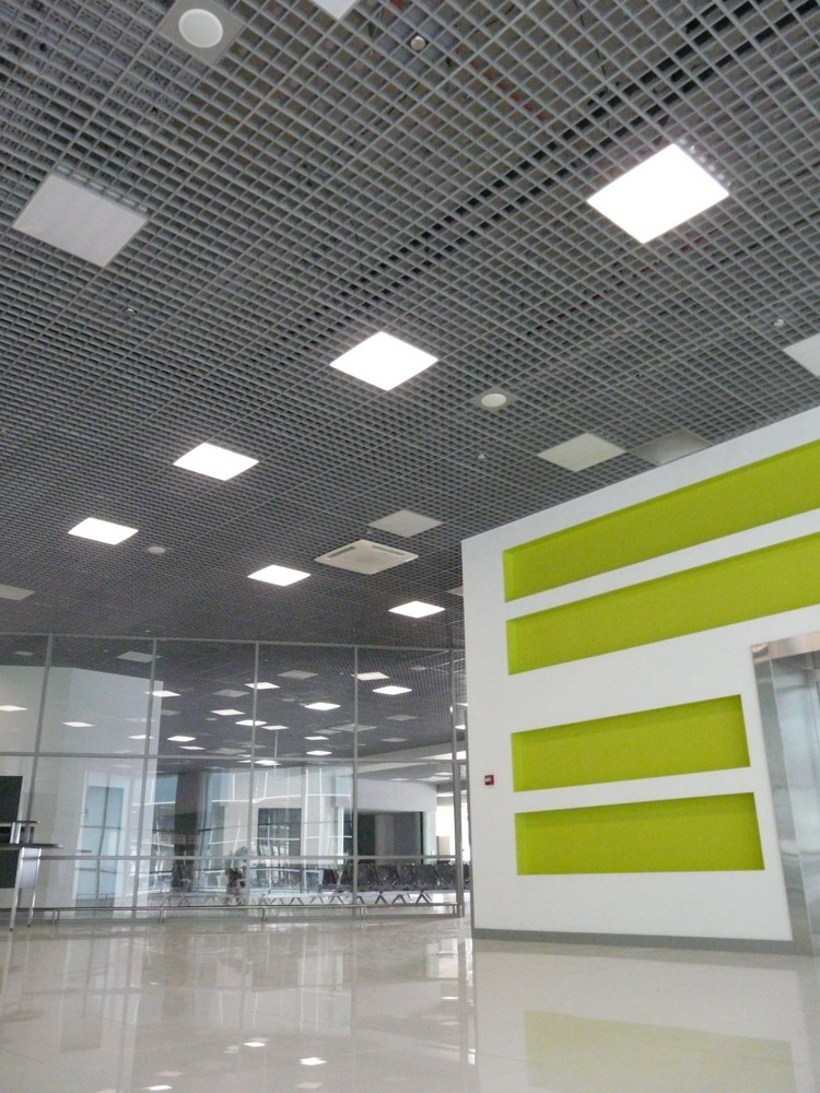 Airport “Zhuliany”